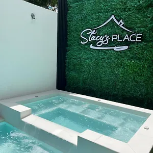 stacys-place-centrally-located-2-bedroom.comcaribbean.com/